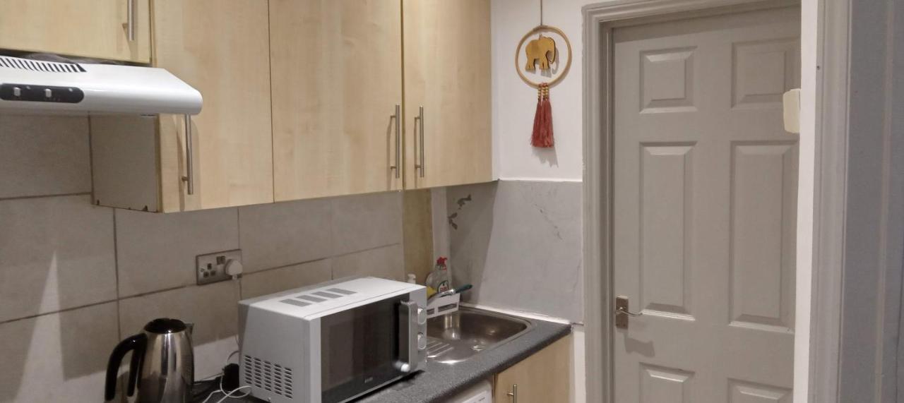 The Wood Apartment London Bagian luar foto